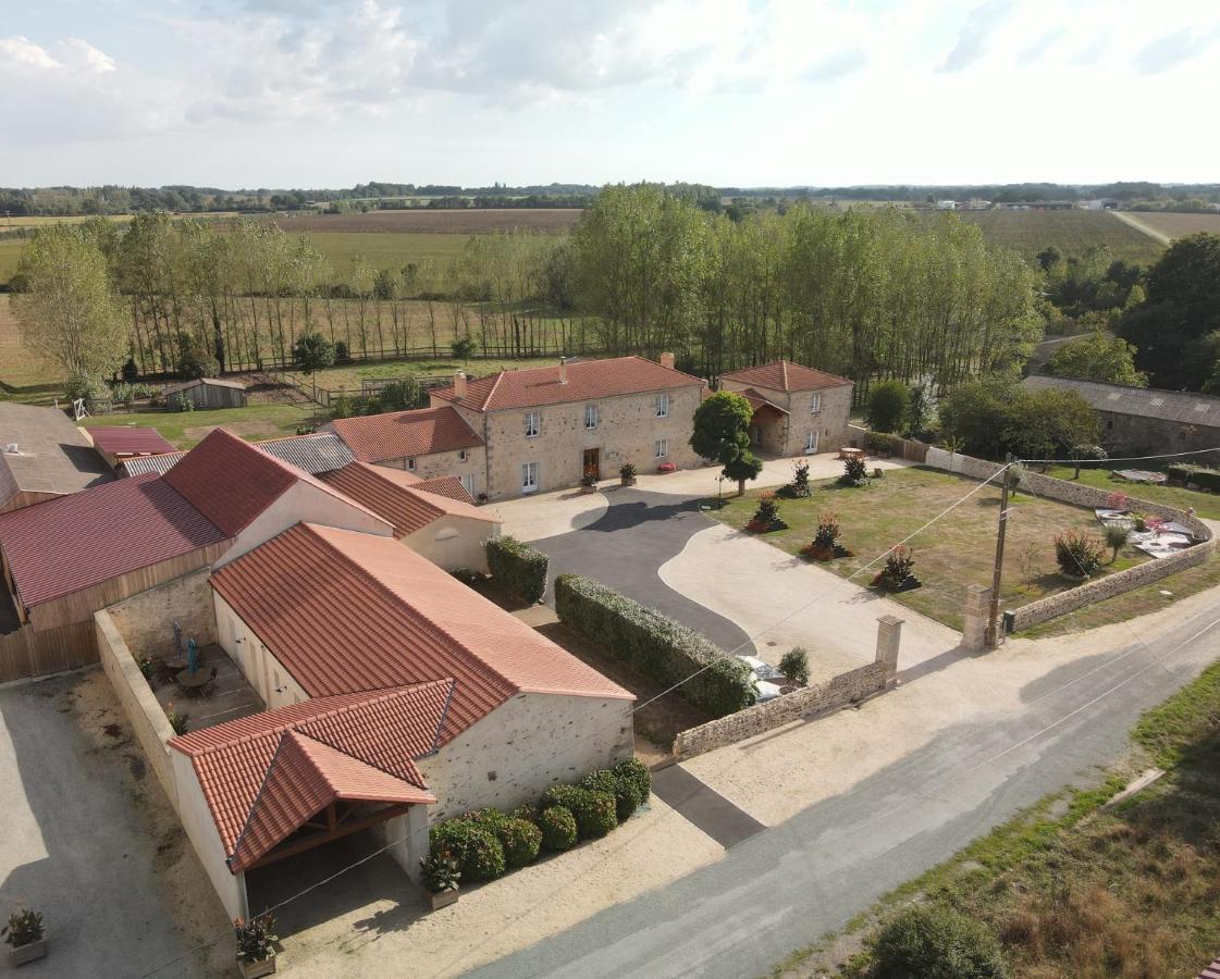 Le Logis Du Chateau Hotel Vieillevigne Buitenkant foto